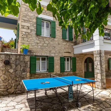 펜션 Two Traditional Houses In Lefkada *